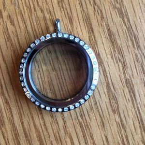 Origami Owl Jewelry - Origami Owl locket Origami Owl Jewelry - Origami Owl locket